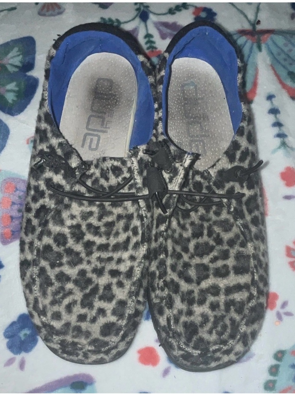 Womens Size 10 Hey Dudes in Black/Grey